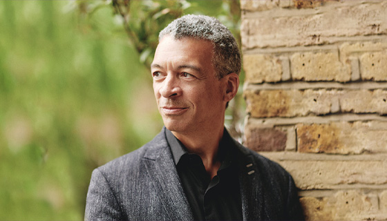 Classical Stars: Roderick Williams - Tell me the Truth about Love Image
